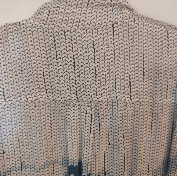 John Mark Blouse - Picture 5 of 6